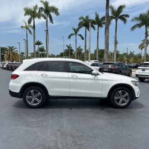 2022 Mercedes-BENZ GLC photo 10