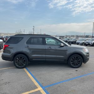 FORD EXPLORER XLT - 10