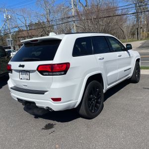 JEEP GRAND CHEROKEE LAREDO X - 8