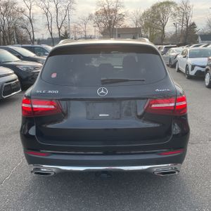 MERCEDES-BENZ GLC - 7