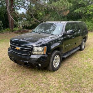 CHEVROLET SUBURBAN LT - 1