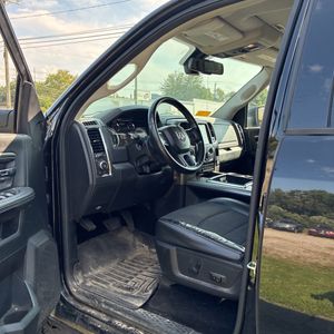 2013 RAM 1500 SPORT 照片 32