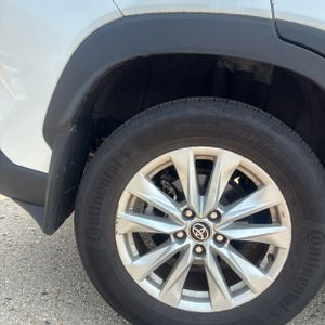 2023 Toyota COROLLA CROSS LE 缩略图 18