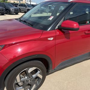 HYUNDAI VENUE SEL - 2