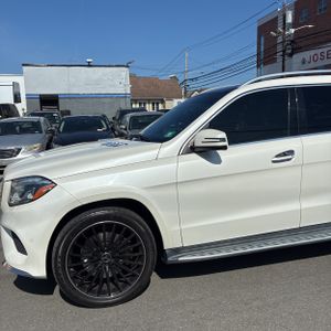 MERCEDES-BENZ GLS - 2