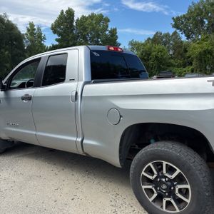 صورة 6 لـ 2017 Toyota TUNDRA SR5