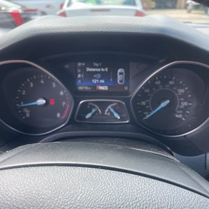 صورة مصغرة 39 لـ 2015 FORD FOCUS SE