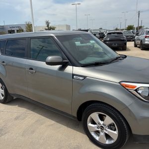 صورة 13 لـ 2019 KIA SOUL BASE