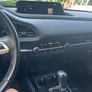 صورة مصغرة 38 لـ 2023 Mazda CX-30 CARBON EDITION