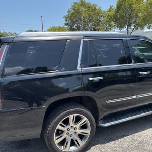 صورة 9 لـ 2015 Cadillac ESCALADE LUXURY