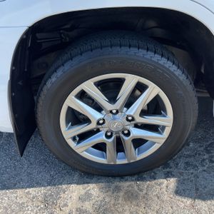 2015 Lexus LX 570 BASE — фото 19