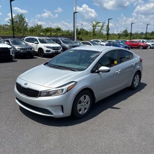 2017 KIA FORTE LX 照片 1
