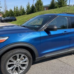 FORD EXPLORER XLT - 2