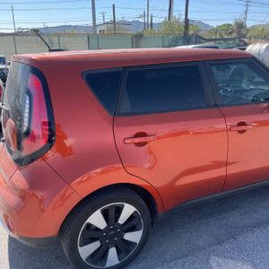 2018 KIA SOUL + — фото 9