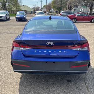 HYUNDAI ELANTRA SEL - 7