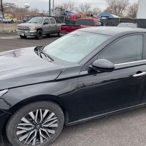 NISSAN ALTIMA SV FWD - 2