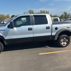 FORD F-150 XLT - 4