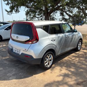 2021 KIA SOUL S 照片 8