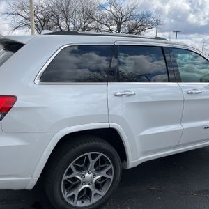 JEEP GRAND CHEROKEE OVERLAND - 9