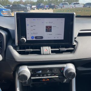 صورة مصغرة 37 لـ 2024 Toyota RAV4 LE