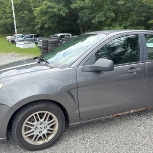 2010 FORD FOCUS SE — фото 2