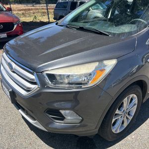 صورة مصغرة 56 لـ 2018 FORD ESCAPE SE