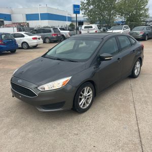 FORD FOCUS SE - 1