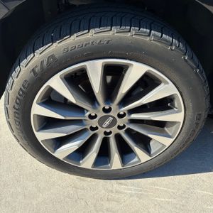 صورة 17 لـ 2020 Lincoln NAVIGATOR RESERVE