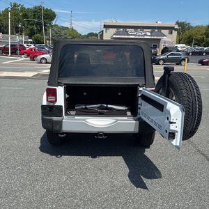 صورة مصغرة 40 لـ 2015 JEEP WRANGLER SAHARA
