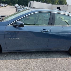 2024 Chevrolet MALIBU LT 照片 4