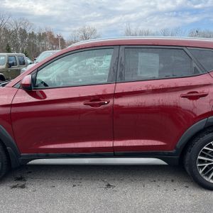HYUNDAI TUCSON SEL - 3