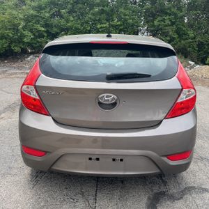 HYUNDAI ACCENT SE - 7