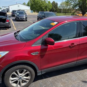 FORD ESCAPE SE - 2