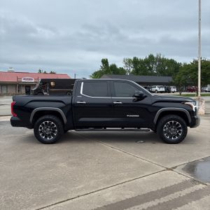 TOYOTA TUNDRA - 10