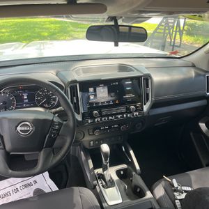 صورة مصغرة 39 لـ 2025 Nissan FRONTIER SV