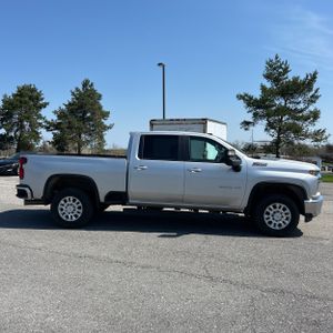 CHEVROLET SILVERADO - 10