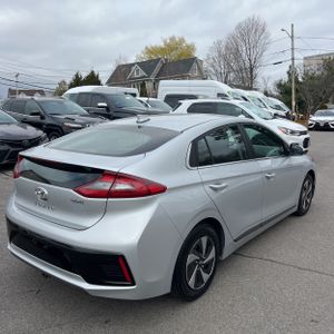 HYUNDAI IONIQ HYBRID SEL - 7
