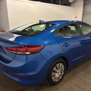 HYUNDAI ELANTRA SE - 9