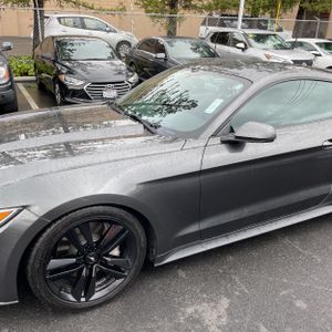 FORD MUSTANG ECOBOOST PREMIUM - 2