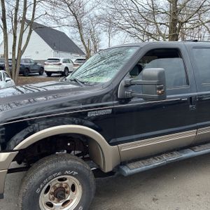 FORD EXCURSION EDDIE BAUER - 2
