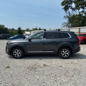 2020 KIA TELLURIDE EX photo 3