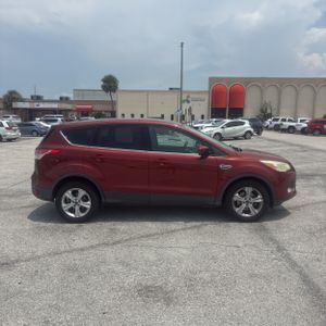 صورة 10 لـ 2016 FORD ESCAPE SE
