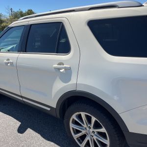 FORD EXPLORER XLT - 6