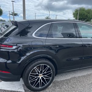 PORSCHE CAYENNE BASE - 9
