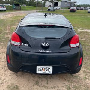 صورة 7 لـ 2016 Hyundai VELOSTER BASE