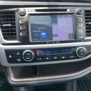 صورة 38 لـ 2016 Toyota HIGHLANDER XLE