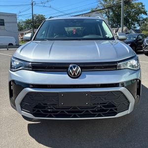 صورة 14 لـ 2025 Volkswagen TAOS SE 4MOTION