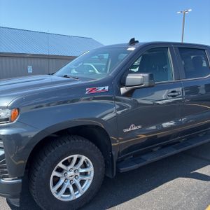 صورة 2 لـ 2020 Chevrolet SILVERADO 1500 RST