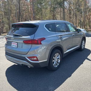 HYUNDAI SANTA FE SE - 8