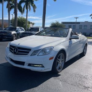 MERCEDES-BENZ E-CLASS - 1